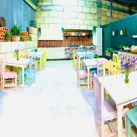 Lykke Piscina Y Jardin By Deihu Experiences