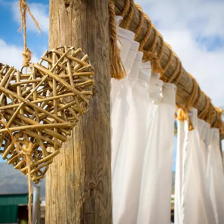 Lykke Piscina Y Jardin By Deihu Experiences *