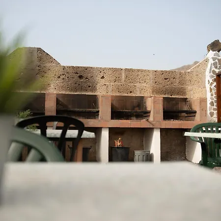 Lykke Piscina Y Jardin By Deihu Experiences Buzanada