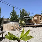 Lykke Piscina Y Jardin By Deihu Experiences * Бусанада