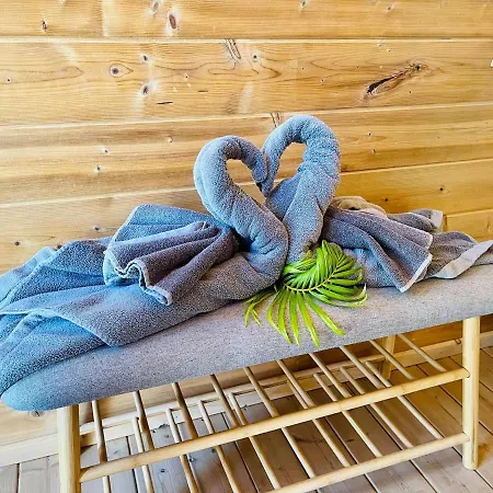 Lykke Sauna Piscina Y Jardin *