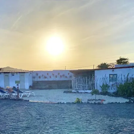 Lykke Piscina Y Jardin By Deihu Experiences *