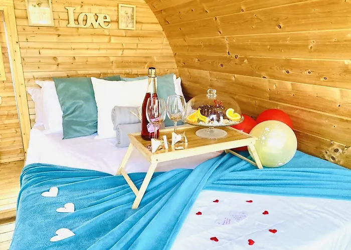 Lykke Piscina Y Jardin By Deihu Experiences