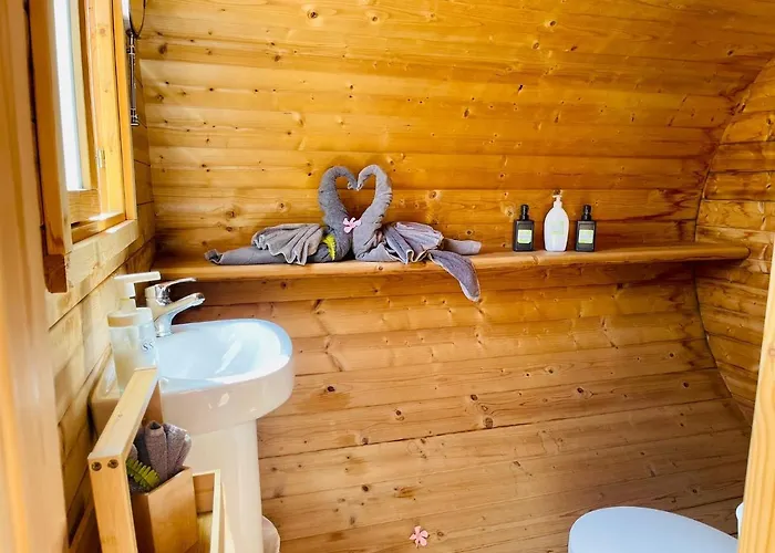 Lykke Piscina Y Jardin By Deihu Experiences * Buzanada