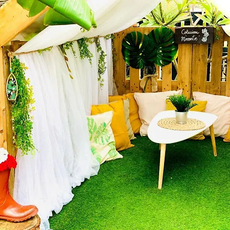 Lykke Piscina Y Jardin By Deihu Experiences アパート