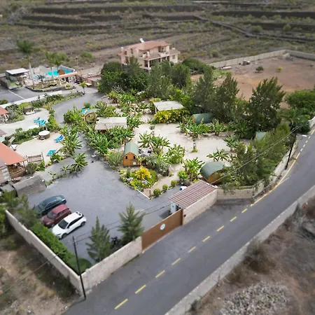 Lykke Piscina Y Jardin By Deihu Experiences