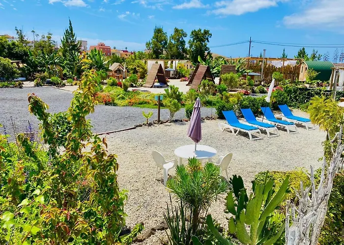 Lykke Piscina Y Jardin By Deihu Experiences Buzanada