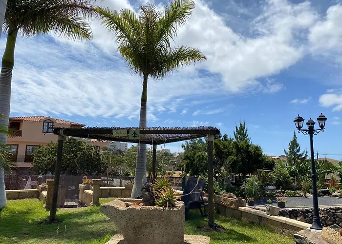 Lykke Piscina Y Jardin By Deihu Experiences