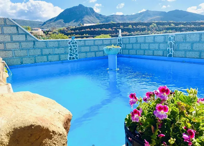 Lykke Piscina Y Jardin By Deihu Experiences