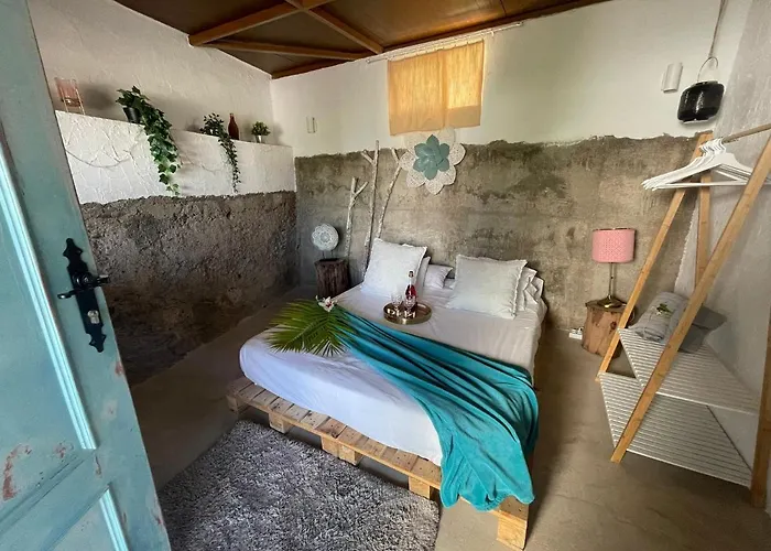 Lykke Piscina Y Jardin By Deihu Experiences * Buzanada